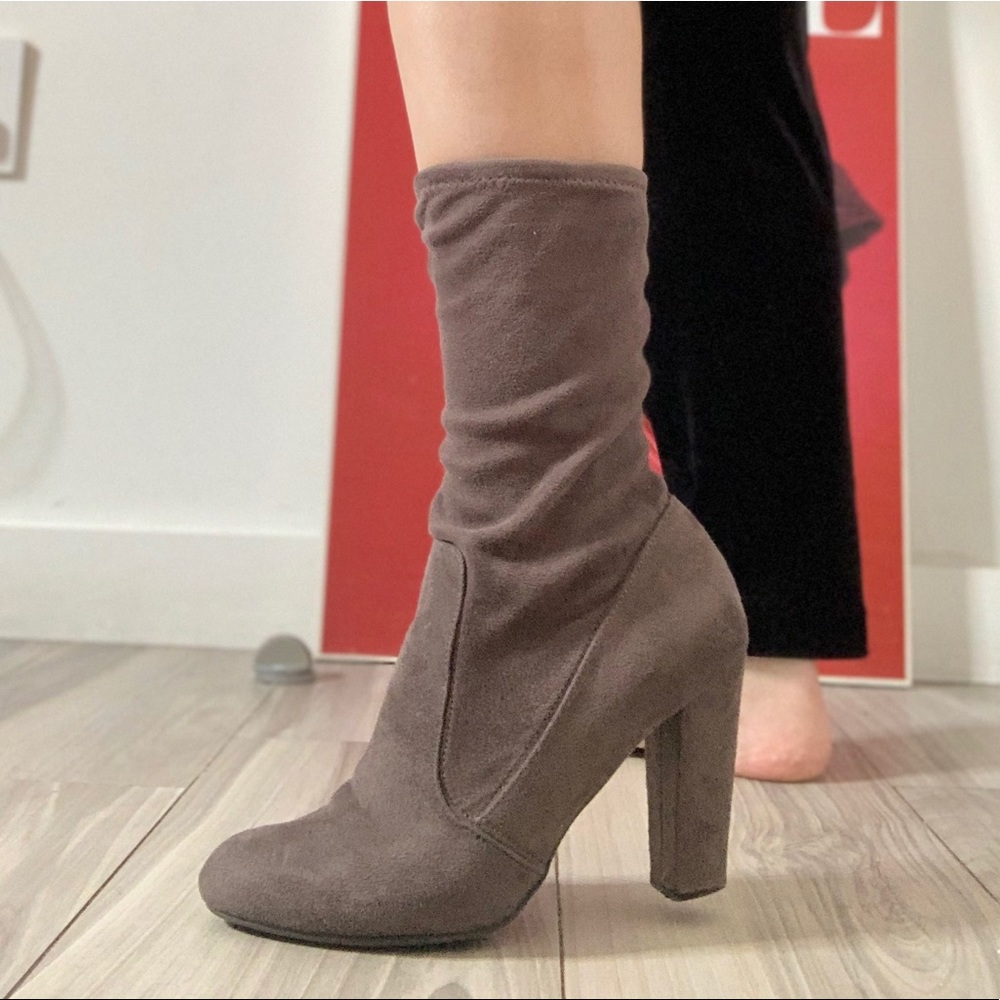 “Socky” boots with small heel